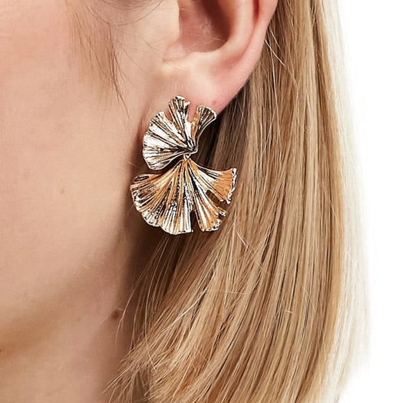 Textured Leaf Drop Earrings - New! - Picture 2 of 7